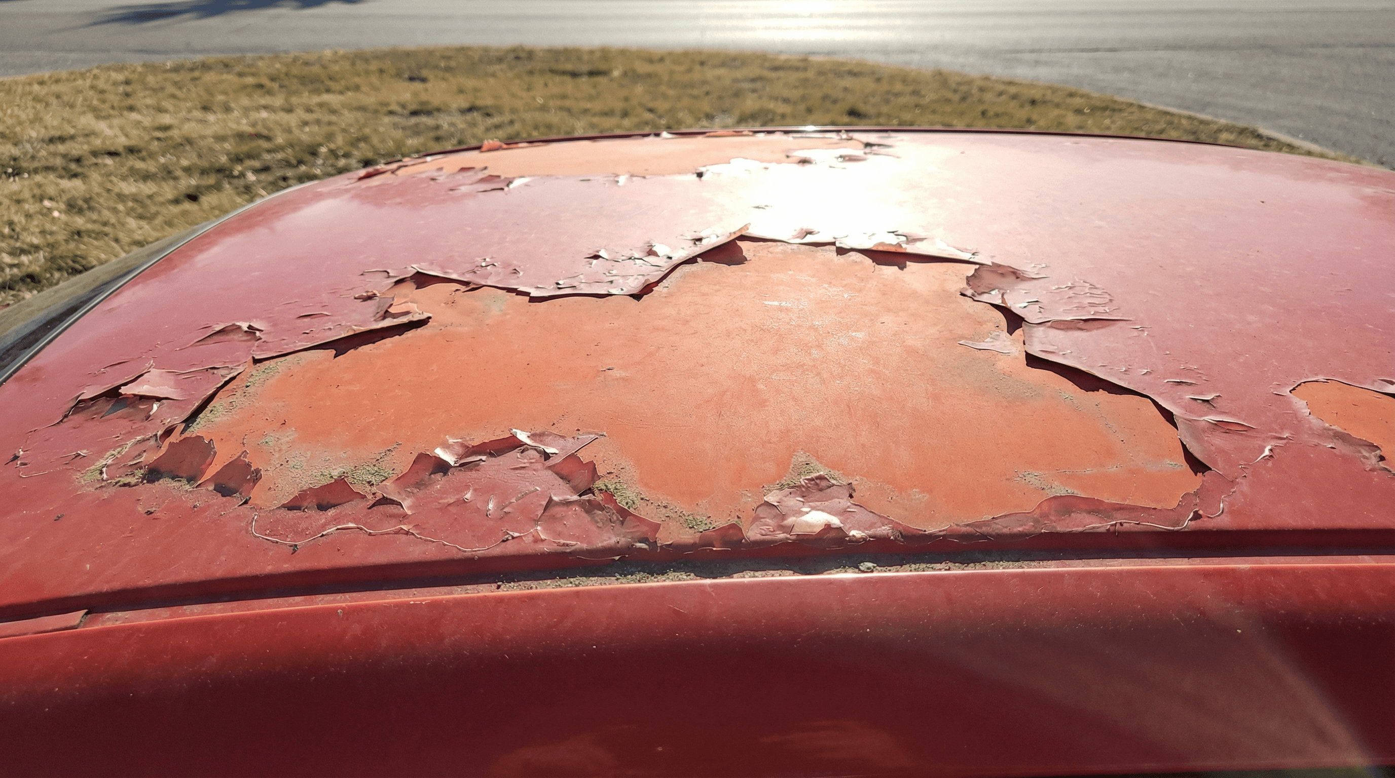 O Sol é Inimigo da Pintura: Como Proteger o Carro do Verão Português